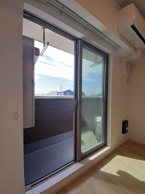 ホワイト　ウェル湘南Ⅱ ベランダ