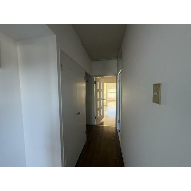 ビューハイツ台の山 玄関