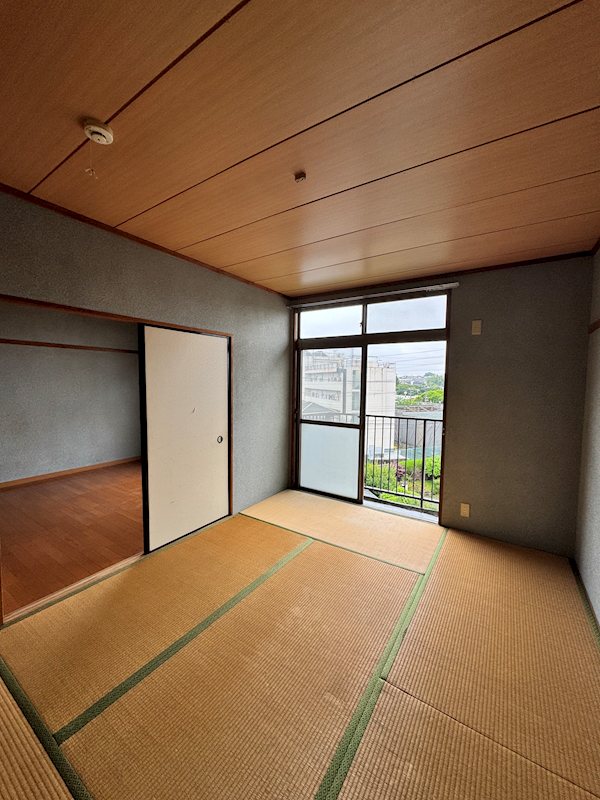 寿ハイツ ベッドルーム