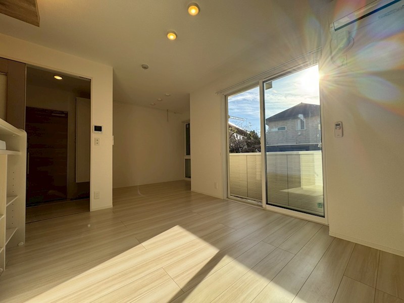 エミグランド愛甲石田 リビング