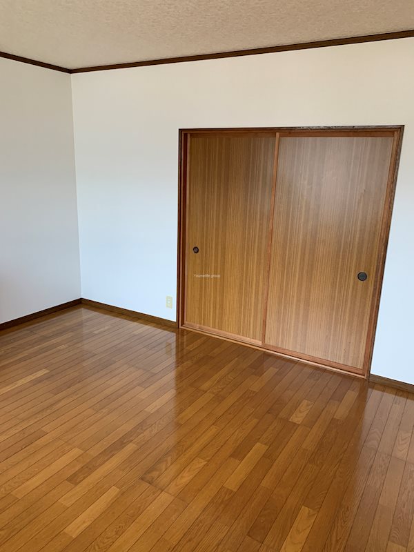 ローズガーデンB リビング