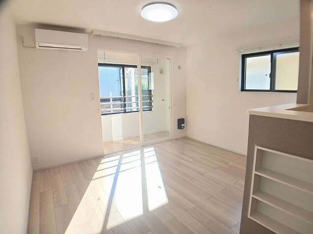 マーレ　Ｅ リビング