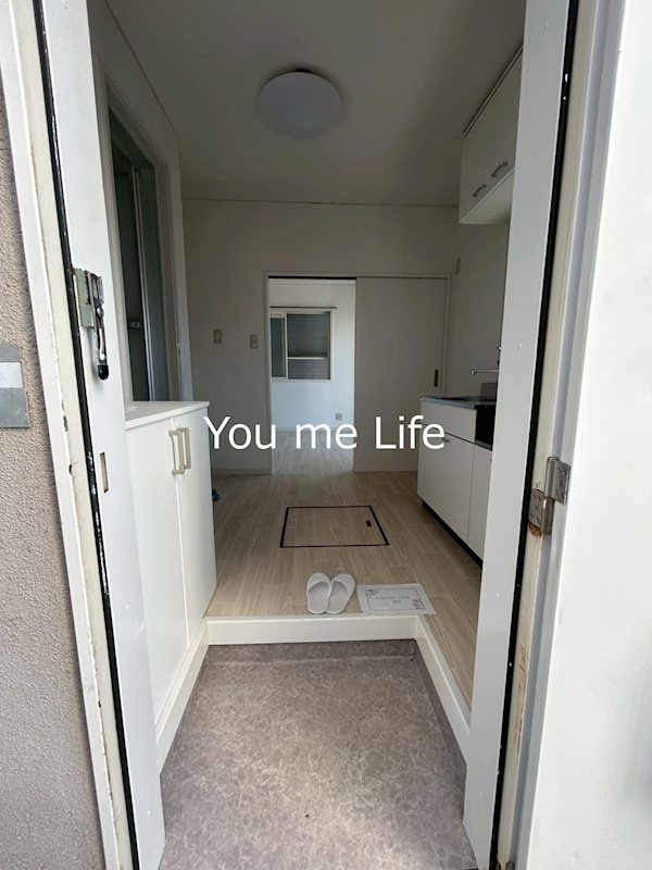 ハイツ山根 玄関