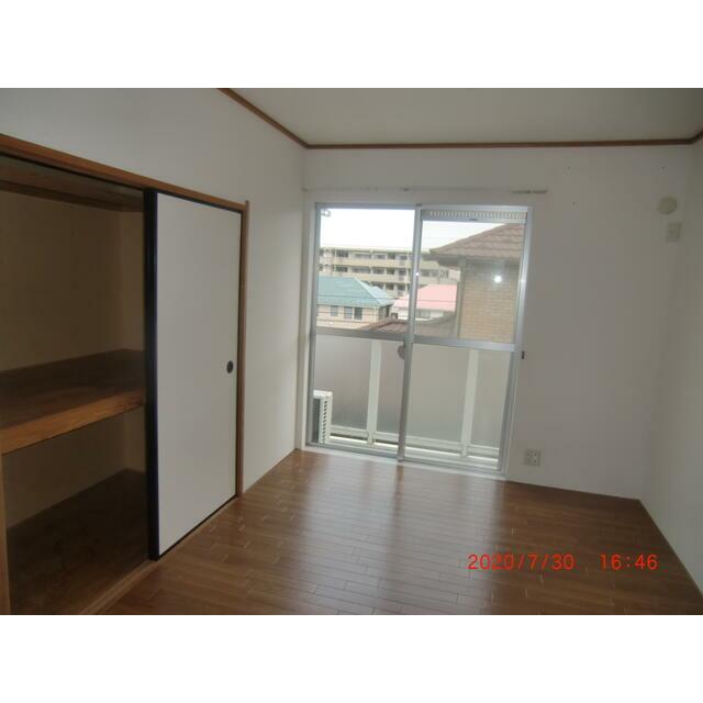 エクセレント緑園 リビング