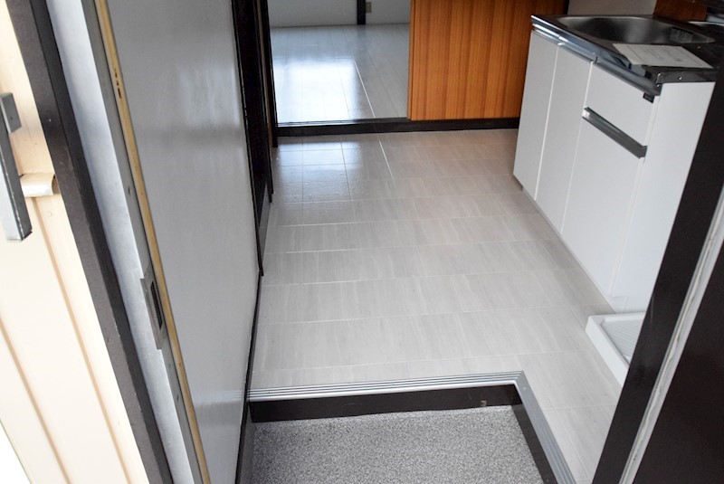 ハウス山王 玄関