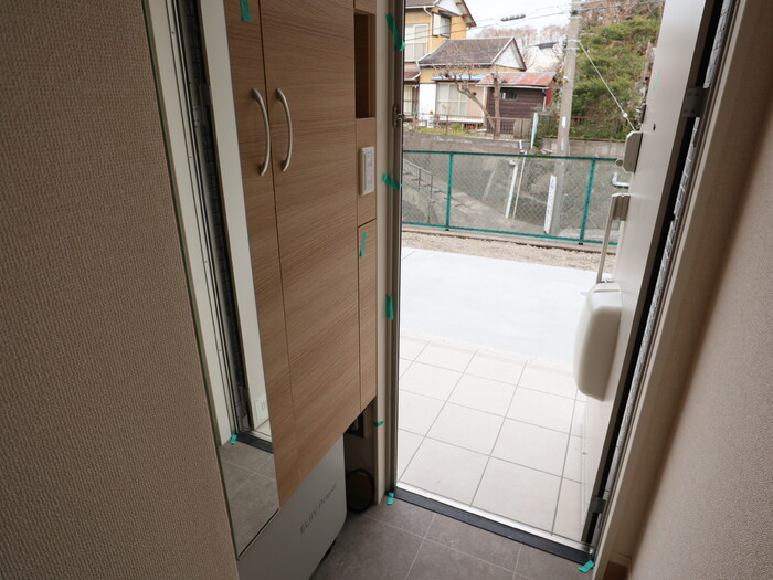 セレナオモダカ 玄関