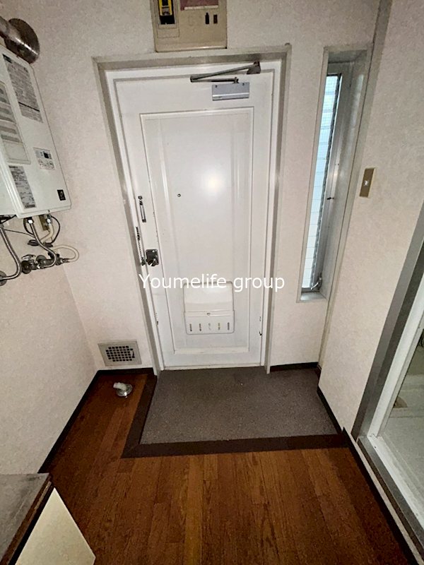 センチュリー21厚木 玄関