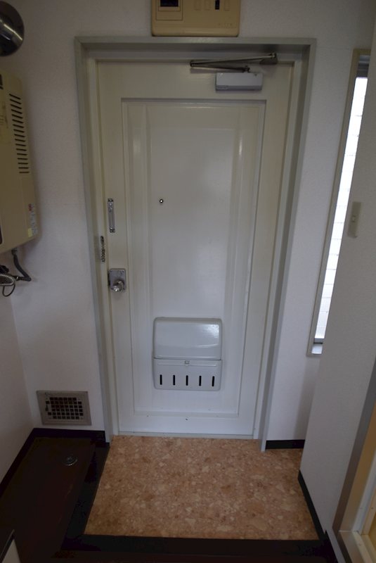 センチュリー21厚木 玄関