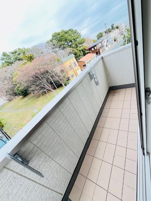 コンフォール夕陽ヶ丘 ベランダ