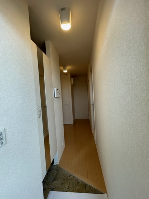 トネリコテラス　1 玄関