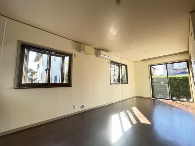 ディーズライフ八松 リビング