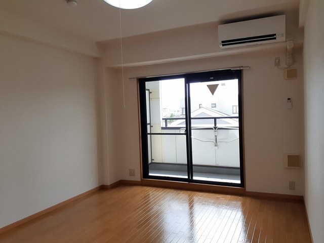 ラピュタ リビング