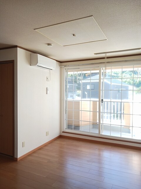 ミニヨン・ジョイフル リビング