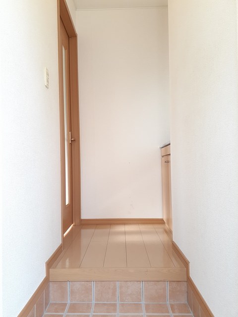 カルム中庭 玄関