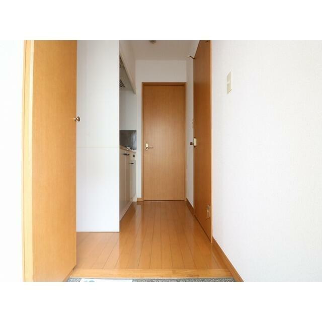 アムール　踊場 玄関