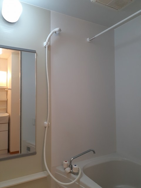 フリーデンス　ヴァルトⅡ番館 風呂画像