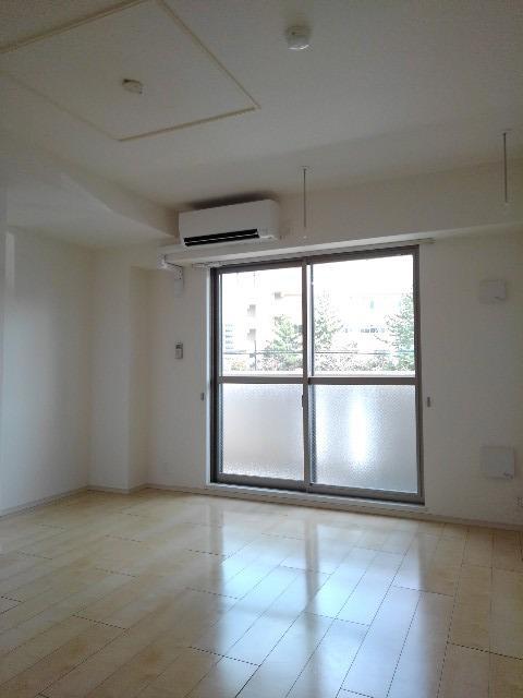 プラシード・レジデンス　鎌倉 リビング