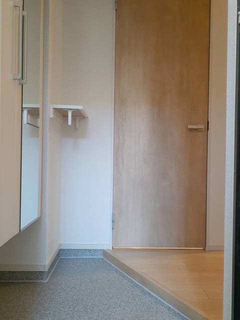 Ｍ・Ｔ・Ｋレストハイツ 玄関