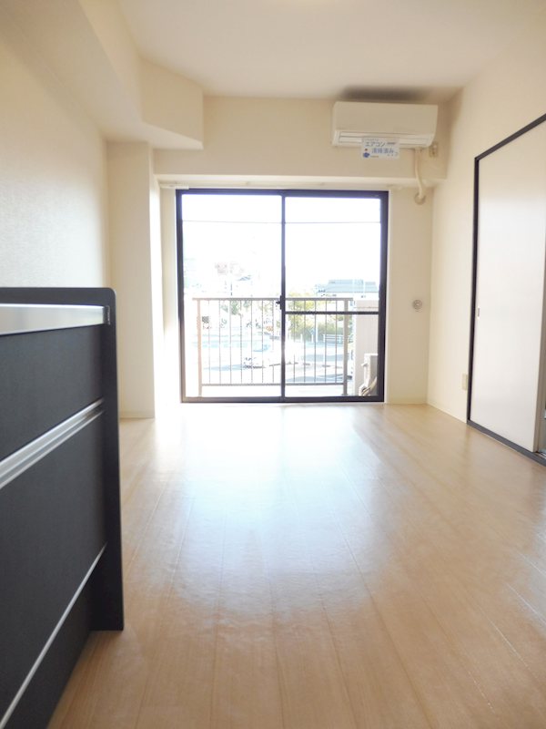 YMDⅢマンション リビング