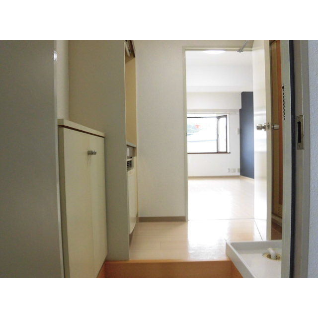 サテライトビル 玄関