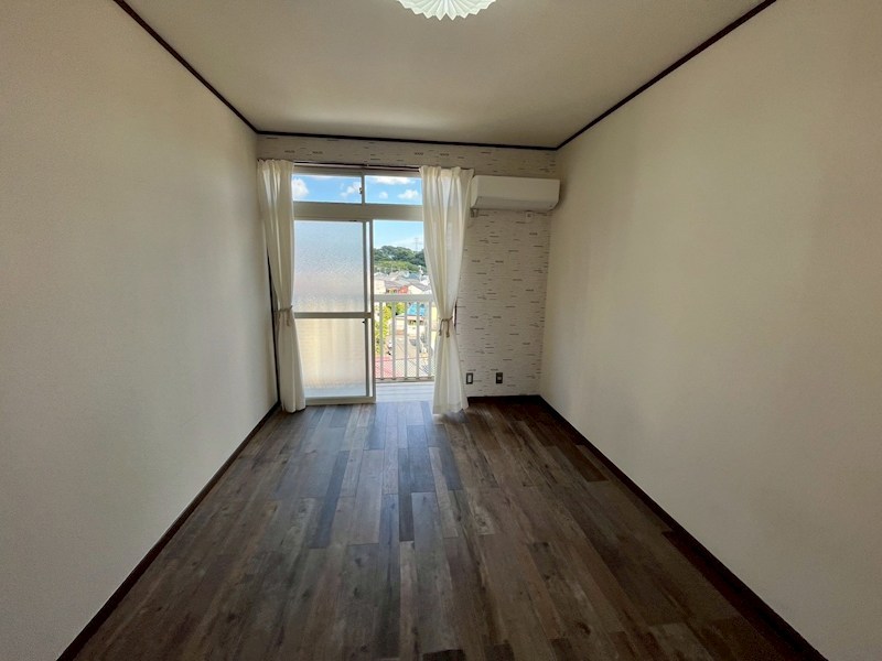 寒川山手ハイツ リビング