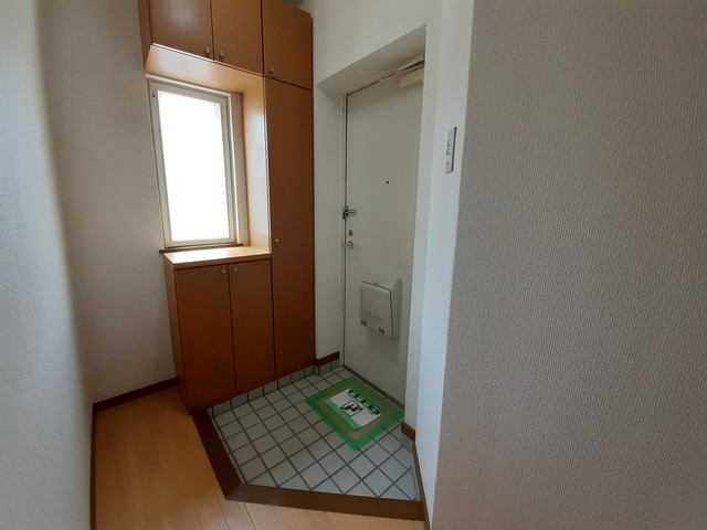 シャトーＤＥマロン 玄関