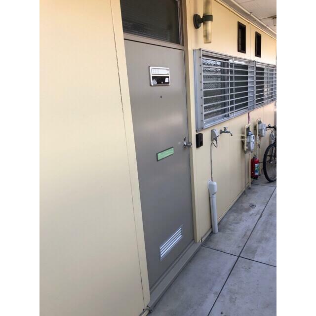 第二葉山コーポ 玄関