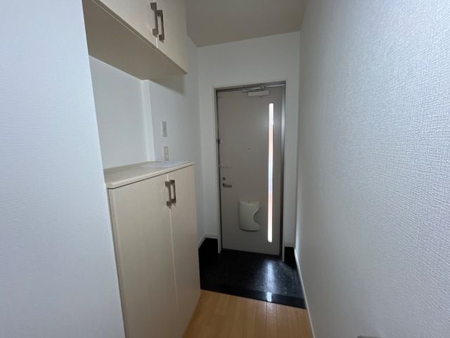 ラティールコート 玄関