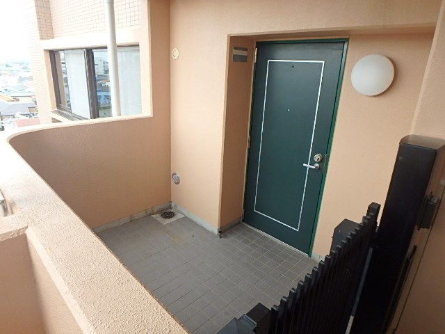 トゥジュールヴェール 玄関