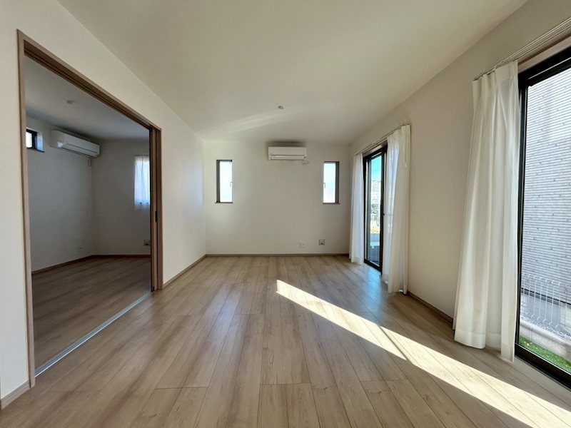 Ｓｕｍａｉ－ｔｏ厚木市宮の里０２ リビング