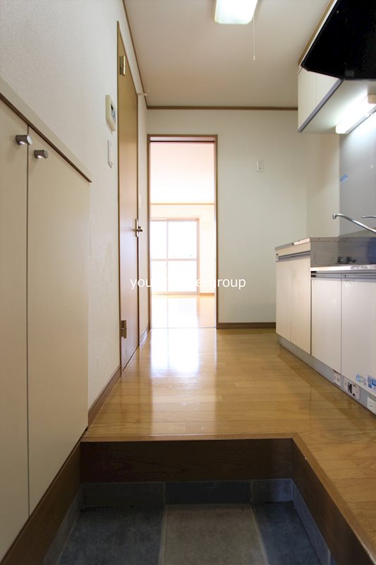 モノリス  玄関