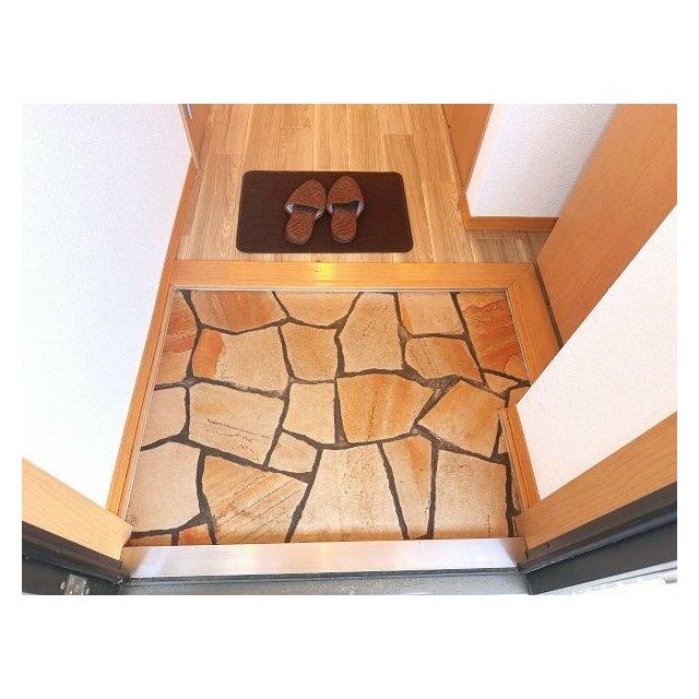 コンフォール関口 玄関