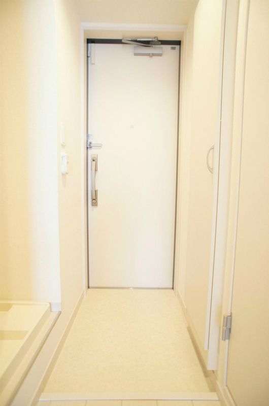 リブリ・グランシャリオ 玄関