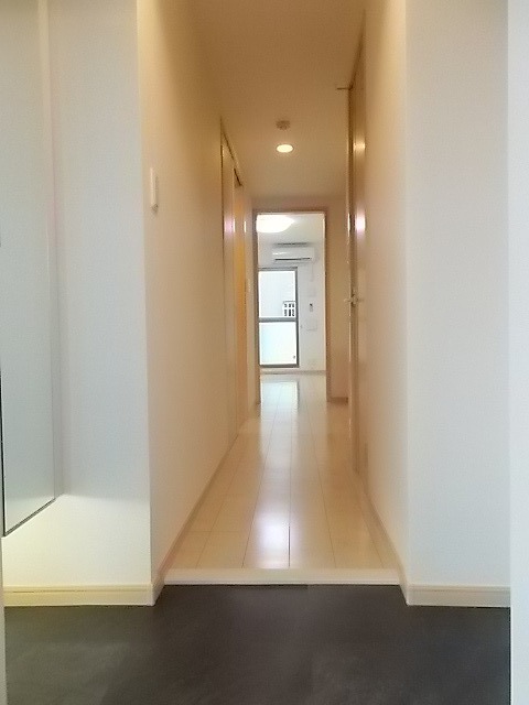 プラティーク 玄関