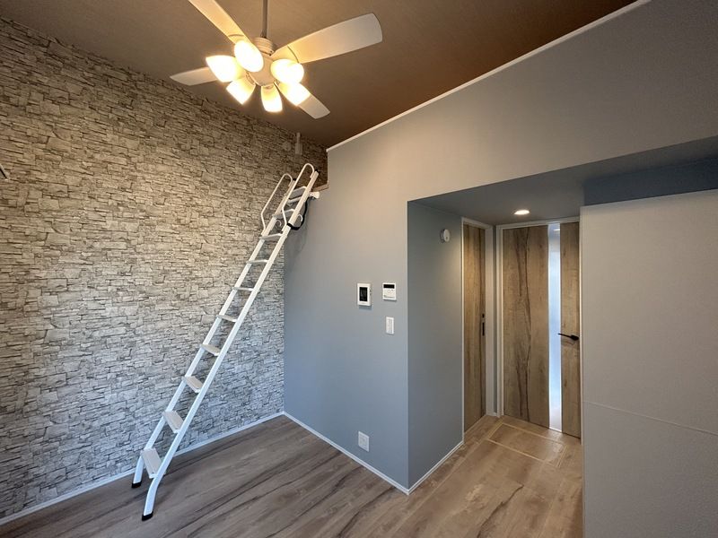 クレッセント リビング