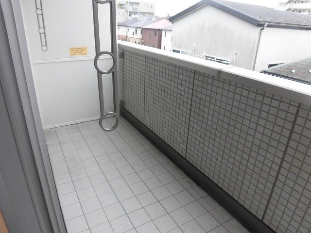 カレッツァⅡ番館 ベランダ
