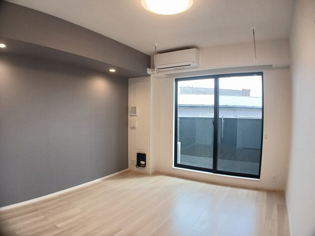 オーブ リビング