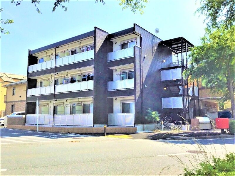 リブリ・エ・トワ 302号室 外観