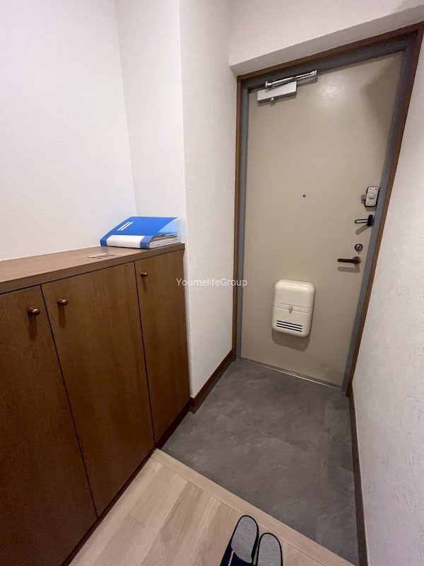 ル・ソレイユ弥勒寺 玄関