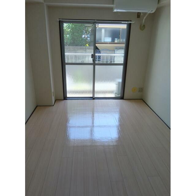 グリーンハイム片岡 ベッドルーム