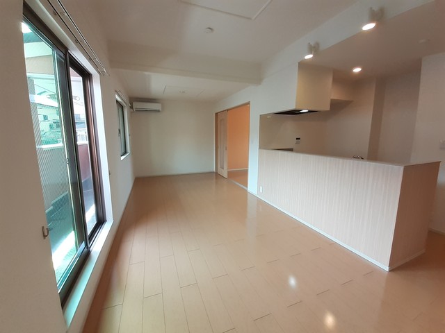 ラフレシールⅢ リビング