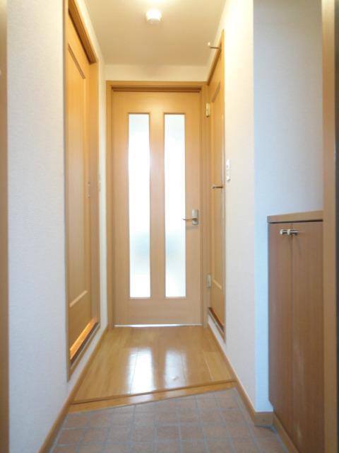 ツインスターＢ 玄関