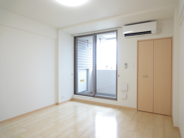 ポンドサイドＫ リビング