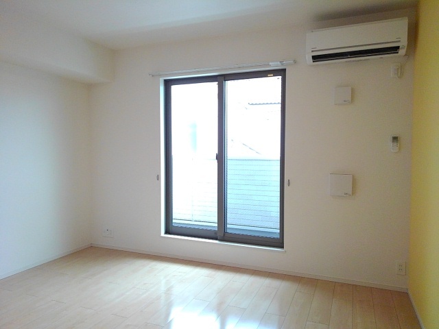 フローラル リビング