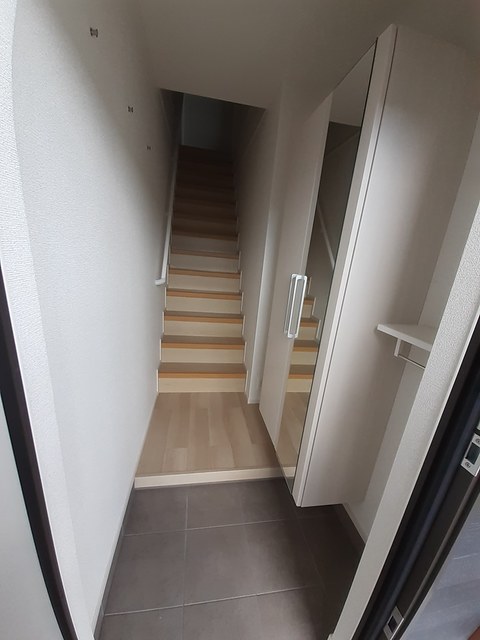 カスターニャ 玄関