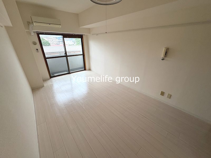 リアライズ伊勢原 リビング