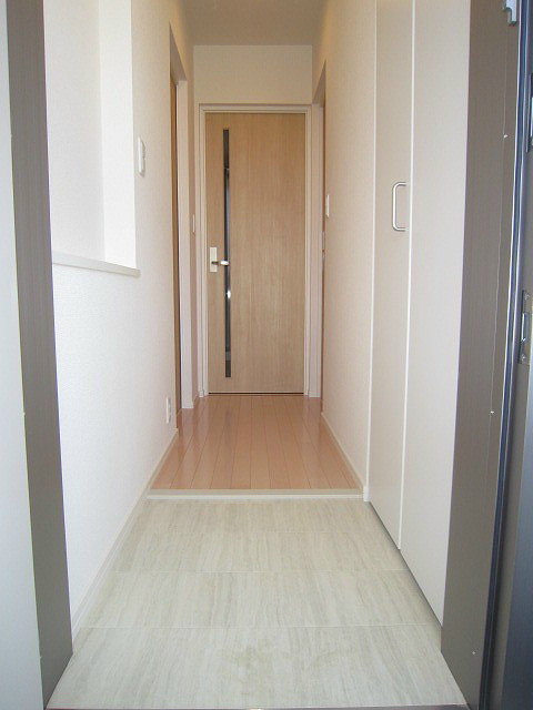 ヴィラシャンベール  玄関