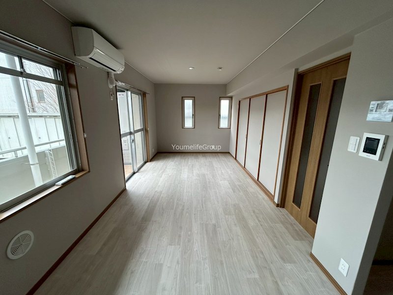 ラ・メール弥勒寺 リビング