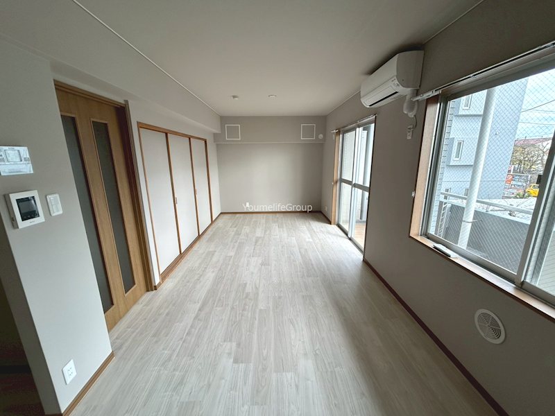 ラ・メール弥勒寺 リビング