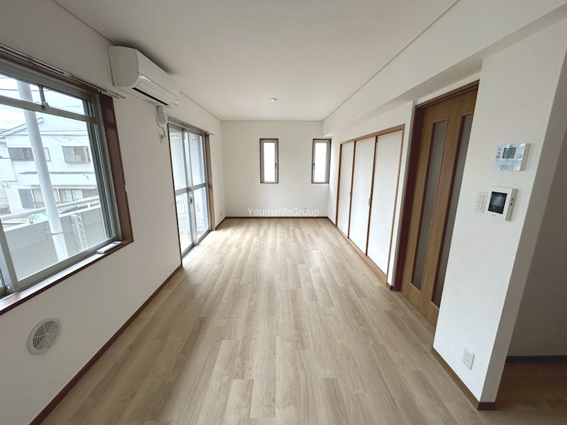 ラ・メール弥勒寺 リビング